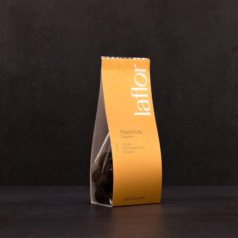 Schoko Haselnüsse in goldener Verpackung