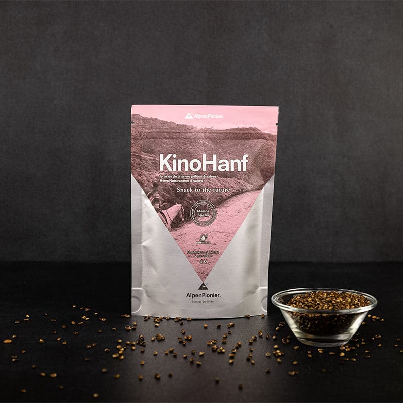 Kinohanf Verpackung mit Hanfsamen in kleiner Glasschale
